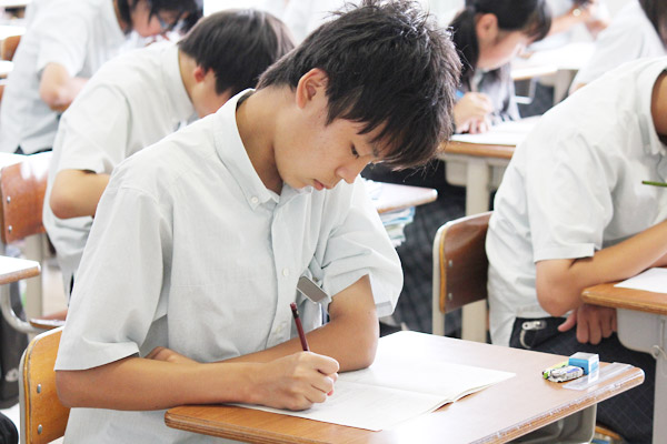 １・２年生　学期末総合試験！！