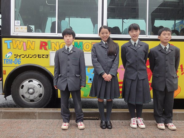 １学年　学習合宿へ出発！