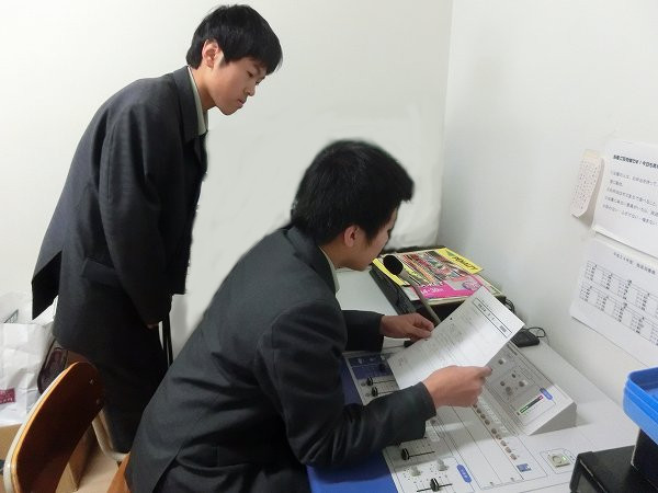 お昼の放送を始めます♪