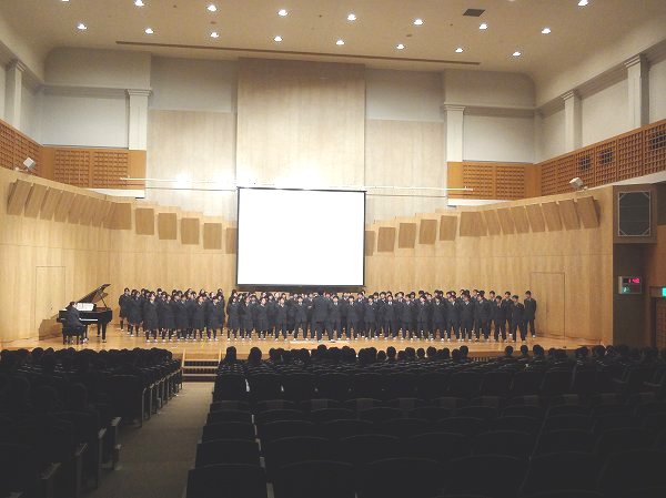 ３年生を送る会が行われました。