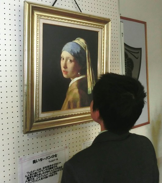 『青いターバンの女』大人気！！