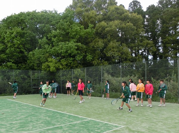 部活動紹介　～男女テニス部～