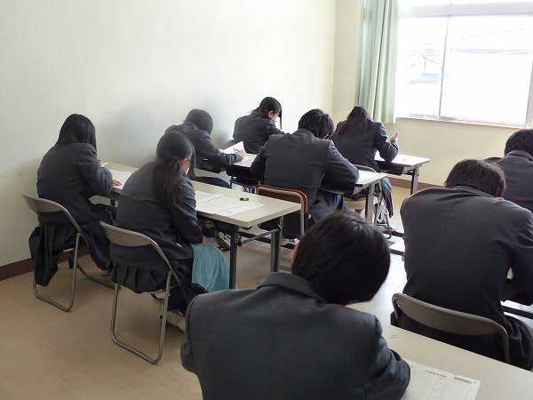 3年生対象　外部模試が行われました