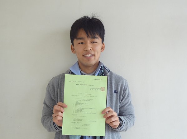 卒業生が遊びに来てくれました