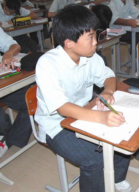 授業風景　１年３組（理科）