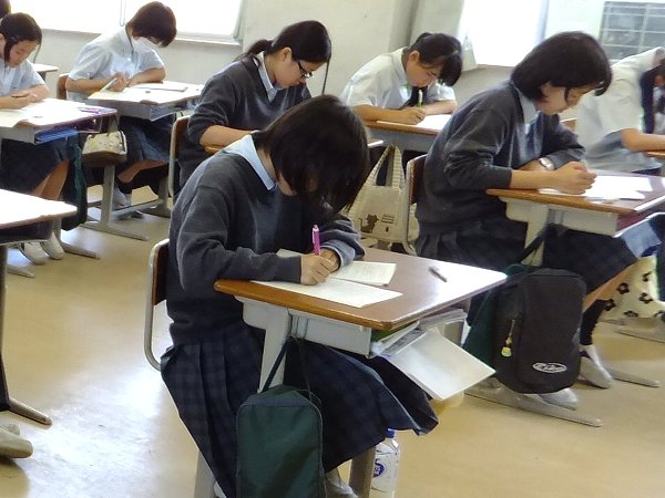 １・２年生　学期末総合テスト　３年生　外部模擬試験