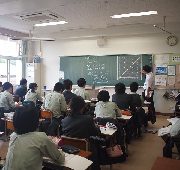 授業風景　３年１組（数学）